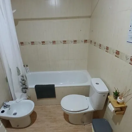 Bonito Piso De 2 Hijar (Granada)