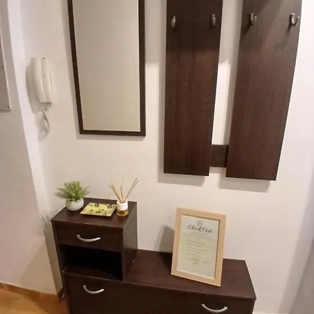 Bonito Piso De 2 Hijar (Granada)